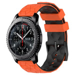 สายรัดนาฬิกาซิลิโคนลายฟุตบอลสองสี 22 มม. สำหรับ Samsung Galaxy Watch3 45 มม., Samsung Galaxy Watch 46 มม., Samsung Gear S3 Classic, Samsung Gear S3 Frontier