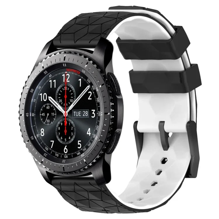 สายรัดนาฬิกาซิลิโคนลายฟุตบอลสองสี 22 มม. สำหรับ Samsung Galaxy Watch3 45 มม., Samsung Galaxy Watch 46 มม., Samsung Gear S3 Classic, Samsung Gear S3 Frontier