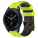 สายรัดนาฬิกาซิลิโคนลายฟุตบอลสองสี 20 มม. สำหรับ Samsung Galaxy Watch Active 2 44 มม., Samsung Galaxy Watch 42 มม.