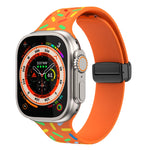 สายนาฬิกาซิลิโคนจุดสายรุ้งแม่เหล็กหัวเข็มขัดสีดำ สำหรับ Apple Watch 38mm