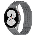 สายรัดนาฬิกาซิลิโคนรูระบายอากาศ 3D จุด ขนาด 20 มม. สำหรับ Samsung Galaxy Watch 4 ขนาด 44 มม. สำหรับ Samsung Galaxy Watch 4 ขนาด 40 มม. สำหรับ Samsung Galaxy Watch 4 Classic ขนาด 46 มม.