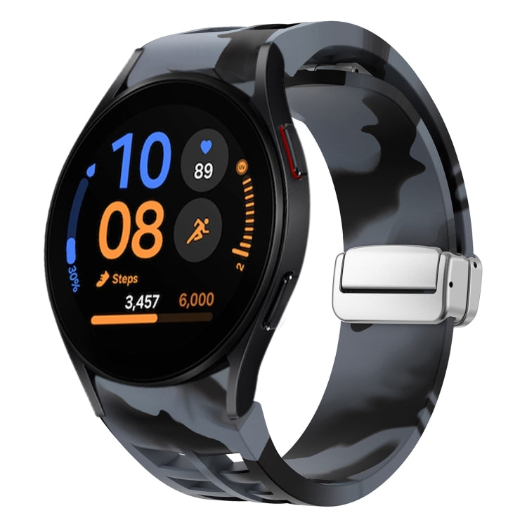 สายรัดนาฬิกาซิลิโคนพร้อมหัวเข็มขัดเงินแม่เหล็กพับได้ Richard สำหรับ Samsung Galaxy Watch FE ขนาด 40 มม., สำหรับ Samsung Galaxy Watch 5 Pro Golf Edition, สำหรับ Samsung Galaxy Watch 5 Golf Edition