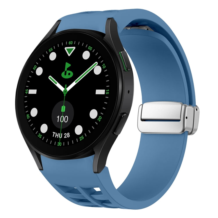 สายรัดนาฬิกาซิลิโคนพร้อมหัวเข็มขัดเงินแม่เหล็กพับได้ Richard สำหรับ Samsung Galaxy Watch FE ขนาด 40 มม., สำหรับ Samsung Galaxy Watch 5 Pro Golf Edition, สำหรับ Samsung Galaxy Watch 5 Golf Edition