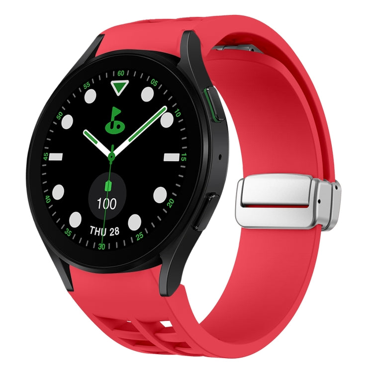 สายรัดนาฬิกาซิลิโคนพร้อมหัวเข็มขัดเงินแม่เหล็กพับได้ Richard สำหรับ Samsung Galaxy Watch FE ขนาด 40 มม., สำหรับ Samsung Galaxy Watch 5 Pro Golf Edition, สำหรับ Samsung Galaxy Watch 5 Golf Edition