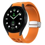 สายรัดนาฬิกาซิลิโคนพร้อมหัวเข็มขัดเงินแม่เหล็กพับได้ Richard สำหรับ Samsung Galaxy Watch FE ขนาด 40 มม., สำหรับ Samsung Galaxy Watch 5 Pro Golf Edition, สำหรับ Samsung Galaxy Watch 5 Golf Edition