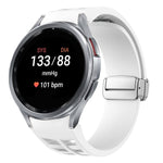 สายรัดนาฬิกาซิลิโคนพร้อมหัวเข็มขัดเงินแม่เหล็กพับได้ Richard สำหรับ Samsung Galaxy Watch 5 Pro ขนาด 45 มม., สำหรับ Samsung Galaxy Watch 7 ขนาด 40 / 44 มม., สำหรับ Samsung Galaxy Watch 6 Classic ขนาด 43 / 47 มม.