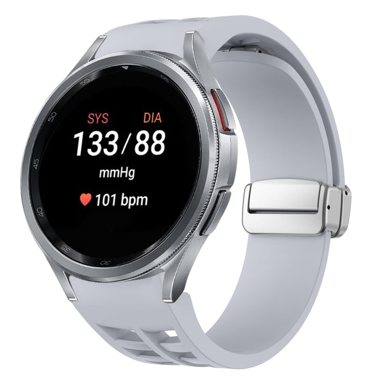 สายรัดนาฬิกาซิลิโคนพร้อมหัวเข็มขัดเงินแม่เหล็กพับได้ Richard สำหรับ Samsung Galaxy Watch 5 Pro ขนาด 45 มม., สำหรับ Samsung Galaxy Watch 7 ขนาด 40 / 44 มม., สำหรับ Samsung Galaxy Watch 6 Classic ขนาด 43 / 47 มม.
