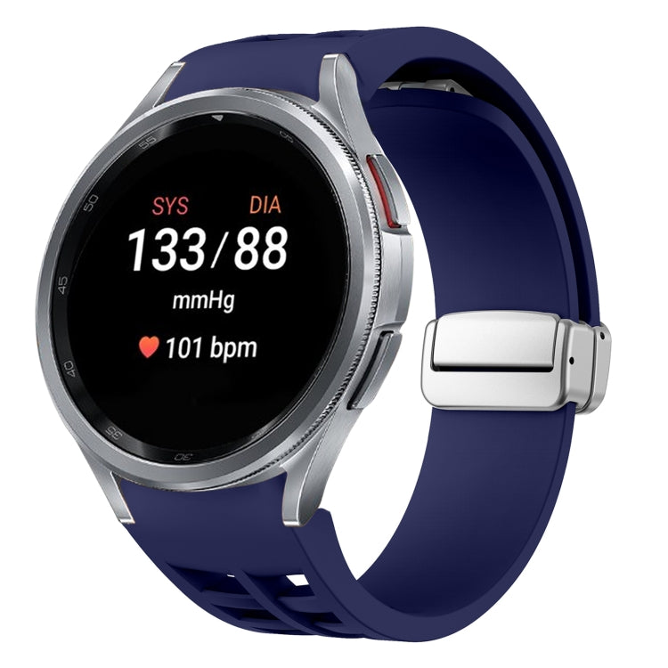 สายรัดนาฬิกาซิลิโคนพร้อมหัวเข็มขัดเงินแม่เหล็กพับได้ Richard สำหรับ Samsung Galaxy Watch 5 Pro ขนาด 45 มม., สำหรับ Samsung Galaxy Watch 7 ขนาด 40 / 44 มม., สำหรับ Samsung Galaxy Watch 6 Classic ขนาด 43 / 47 มม.