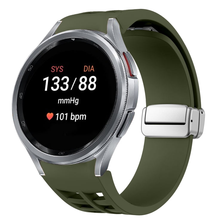สายรัดนาฬิกาซิลิโคนพร้อมหัวเข็มขัดเงินแม่เหล็กพับได้ Richard สำหรับ Samsung Galaxy Watch 5 Pro ขนาด 45 มม., สำหรับ Samsung Galaxy Watch 7 ขนาด 40 / 44 มม., สำหรับ Samsung Galaxy Watch 6 Classic ขนาด 43 / 47 มม.