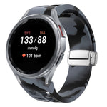 สายรัดนาฬิกาซิลิโคนพร้อมหัวเข็มขัดเงินแม่เหล็กพับได้ Richard สำหรับ Samsung Galaxy Watch 5 Pro ขนาด 45 มม., สำหรับ Samsung Galaxy Watch 7 ขนาด 40 / 44 มม., สำหรับ Samsung Galaxy Watch 6 Classic ขนาด 43 / 47 มม.