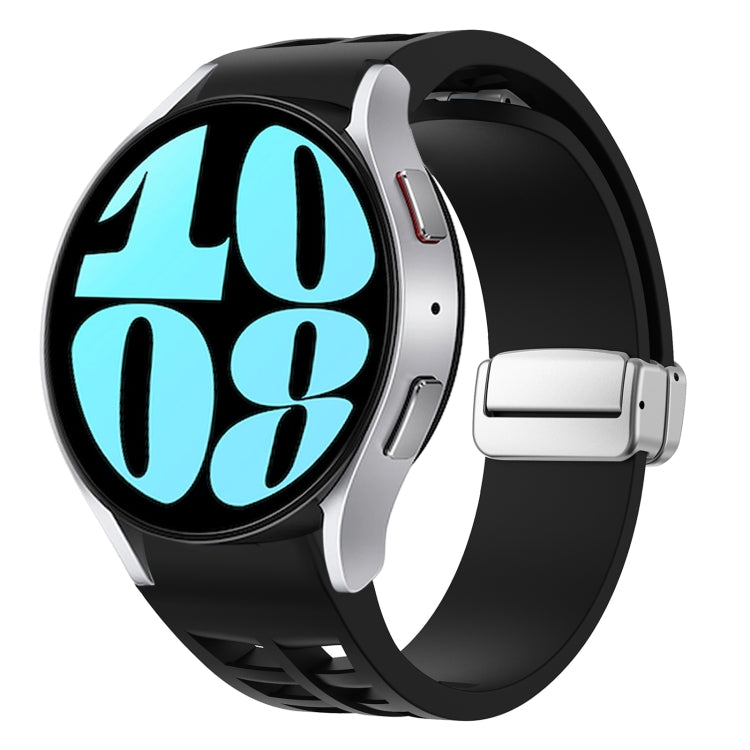 สายรัดนาฬิกาซิลิโคนพร้อมหัวเข็มขัดเงินแม่เหล็กพับได้ Richard สำหรับ Samsung Galaxy Watch 6 ขนาด 40 / 44 มม., สำหรับ Samsung Galaxy Watch 5 ขนาด 40 / 44 มม., สำหรับ Samsung Galaxy Watch 4 ขนาด 40 / 44 มม.