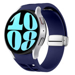 สายรัดนาฬิกาซิลิโคนพร้อมหัวเข็มขัดเงินแม่เหล็กพับได้ Richard สำหรับ Samsung Galaxy Watch 6 ขนาด 40 / 44 มม., สำหรับ Samsung Galaxy Watch 5 ขนาด 40 / 44 มม., สำหรับ Samsung Galaxy Watch 4 ขนาด 40 / 44 มม.