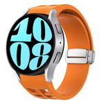 สายรัดนาฬิกาซิลิโคนพร้อมหัวเข็มขัดเงินแม่เหล็กพับได้ Richard สำหรับ Samsung Galaxy Watch 6 ขนาด 40 / 44 มม., สำหรับ Samsung Galaxy Watch 5 ขนาด 40 / 44 มม., สำหรับ Samsung Galaxy Watch 4 ขนาด 40 / 44 มม.