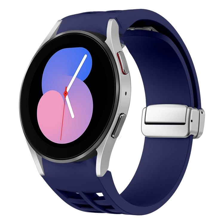 สายรัดนาฬิกาซิลิโคนพร้อมหัวเข็มขัดเงินแม่เหล็กพับได้ Richard สำหรับ Samsung Galaxy Watch 6 ขนาด 40 / 44 มม., สำหรับ Samsung Galaxy Watch 5 ขนาด 40 / 44 มม., สำหรับ Samsung Galaxy Watch 4 ขนาด 40 / 44 มม.