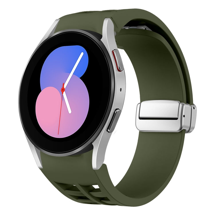 สายรัดนาฬิกาซิลิโคนพร้อมหัวเข็มขัดเงินแม่เหล็กพับได้ Richard สำหรับ Samsung Galaxy Watch 6 ขนาด 40 / 44 มม., สำหรับ Samsung Galaxy Watch 5 ขนาด 40 / 44 มม., สำหรับ Samsung Galaxy Watch 4 ขนาด 40 / 44 มม.
