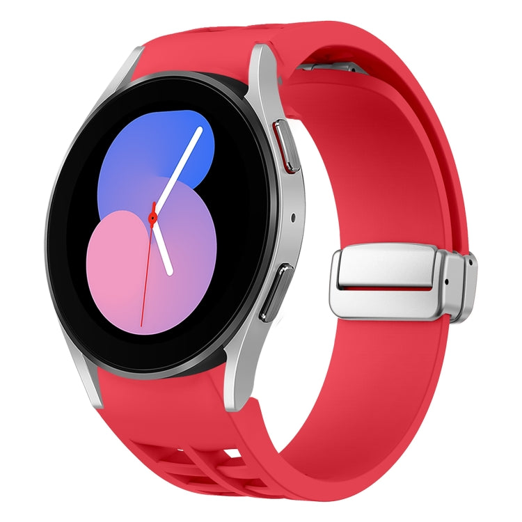 สายรัดนาฬิกาซิลิโคนพร้อมหัวเข็มขัดเงินแม่เหล็กพับได้ Richard สำหรับ Samsung Galaxy Watch 6 ขนาด 40 / 44 มม., สำหรับ Samsung Galaxy Watch 5 ขนาด 40 / 44 มม., สำหรับ Samsung Galaxy Watch 4 ขนาด 40 / 44 มม.