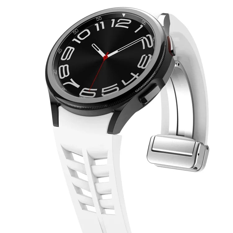 สายรัดนาฬิกาซิลิโคนหัวเข็มขัดพับแม่เหล็ก Richard สีเงิน สำหรับ Samsung Galaxy Watch 4 Classic 42 / 46mm