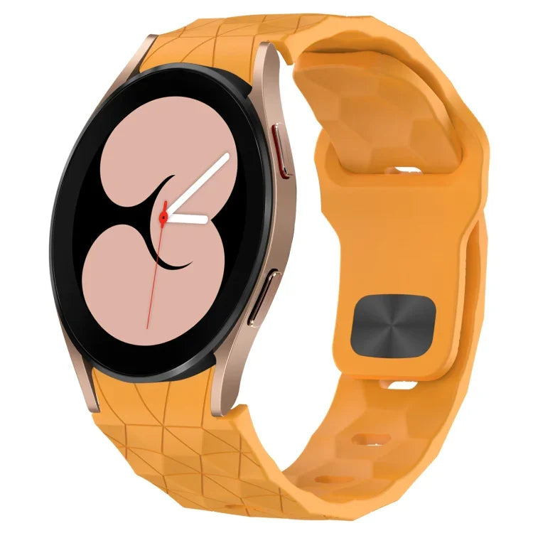 สายซิลิโคนหัวเข็มขัดกลับลายพื้นผิวฟุตบอล สำหรับ Samsung Galaxy Watch 4 44mm, สำหรับ Samsung Galaxy Watch 4 40mm, สำหรับ Samsung Galaxy Watch 4 Classic 46mm, สำหรับ Samsung Galaxy Watch 4 Classic 42mm