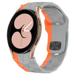 สายซิลิโคนหัวเข็มขัดกลับลายพื้นผิวฟุตบอล สำหรับ Samsung Galaxy Watch 4 44mm, สำหรับ Samsung Galaxy Watch 4 40mm, สำหรับ Samsung Galaxy Watch 4 Classic 46mm, สำหรับ Samsung Galaxy Watch 4 Classic 42mm