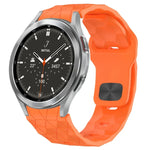 สายซิลิโคนหัวเข็มขัดกลับลายพื้นผิวฟุตบอล สำหรับ Samsung Galaxy Watch 4 44mm, สำหรับ Samsung Galaxy Watch 4 40mm, สำหรับ Samsung Galaxy Watch 4 Classic 46mm, สำหรับ Samsung Galaxy Watch 4 Classic 42mm