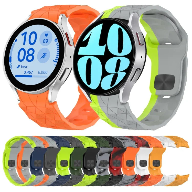 สายซิลิโคนหัวเข็มขัดกลับลายพื้นผิวฟุตบอล สำหรับ Samsung Galaxy Watch 4 44mm, สำหรับ Samsung Galaxy Watch 4 40mm, สำหรับ Samsung Galaxy Watch 4 Classic 46mm, สำหรับ Samsung Galaxy Watch 4 Classic 42mm
