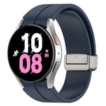 สายซิลิโคนหัวเข็มขัดเงินพับแม่เหล็ก สำหรับ Samsung Galaxy Watch FE 40mm, สำหรับ Samsung Galaxy Watch7 40 / 44mm