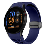 สายรัดนาฬิกาซิลิโคนแม่เหล็กพับหัวล็อกสีดำ Richard สำหรับ Samsung Galaxy Watch FE ขนาด 40 มม. สำหรับ Samsung Galaxy Watch 7 ขนาด 40 / 44 มม. สำหรับ Samsung Galaxy Watch 6 Classic ขนาด 43 / 47 มม.