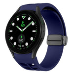 สายรัดนาฬิกาซิลิโคนแม่เหล็กพับหัวล็อกสีดำ Richard สำหรับ Samsung Galaxy Watch 6 ขนาด 40 / 44 มม. สำหรับ Samsung Galaxy Watch 5 Pro Golf Edition สำหรับ Samsung Galaxy Watch 5 Golf Edition