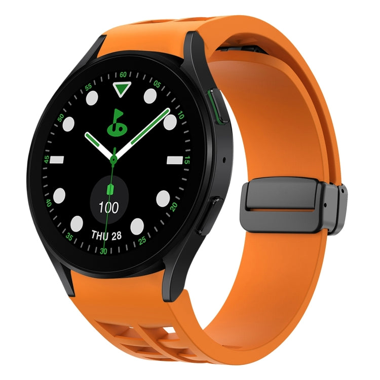 สายรัดนาฬิกาซิลิโคนแม่เหล็กพับหัวล็อกสีดำ Richard สำหรับ Samsung Galaxy Watch 6 ขนาด 40 / 44 มม. สำหรับ Samsung Galaxy Watch 5 Pro Golf Edition สำหรับ Samsung Galaxy Watch 5 Golf Edition