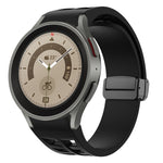 สายรัดนาฬิกาซิลิโคนแม่เหล็กพับหัวล็อกสีดำ Richard สำหรับ Samsung Galaxy Watch 5 ขนาด 40 / 44 มม. สำหรับ Samsung Galaxy Watch 5 Pro ขนาด 45 มม. สำหรับ Samsung Galaxy Watch 4 ขนาด 40 / 44 มม.