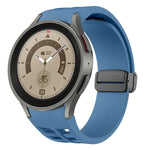 สายรัดนาฬิกาซิลิโคนแม่เหล็กพับหัวล็อกสีดำ Richard สำหรับ Samsung Galaxy Watch 5 ขนาด 40 / 44 มม. สำหรับ Samsung Galaxy Watch 5 Pro ขนาด 45 มม. สำหรับ Samsung Galaxy Watch 4 ขนาด 40 / 44 มม.