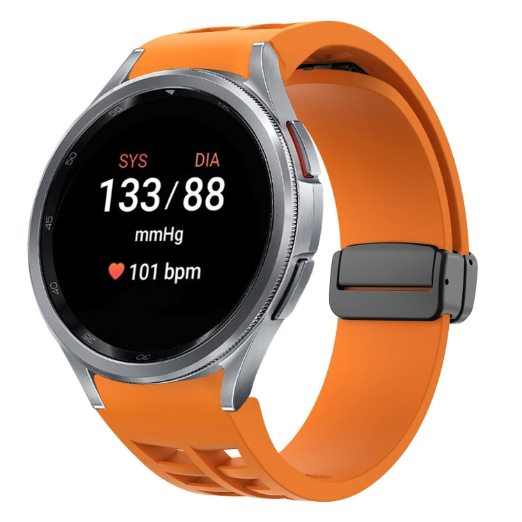 สายรัดนาฬิกาซิลิโคนแม่เหล็กพับหัวล็อกสีดำ Richard สำหรับ Samsung Galaxy Watch FE ขนาด 40 มม. สำหรับ Samsung Galaxy Watch 7 ขนาด 40 / 44 มม. สำหรับ Samsung Galaxy Watch 6 Classic ขนาด 43 / 47 มม.