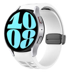 สายรัดนาฬิกาซิลิโคนแม่เหล็กพับหัวล็อกสีดำ Richard สำหรับ Samsung Galaxy Watch 6 ขนาด 40 / 44 มม. สำหรับ Samsung Galaxy Watch 5 Pro Golf Edition สำหรับ Samsung Galaxy Watch 5 Golf Edition