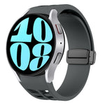 สายรัดนาฬิกาซิลิโคนแม่เหล็กพับหัวล็อกสีดำ Richard สำหรับ Samsung Galaxy Watch 6 ขนาด 40 / 44 มม. สำหรับ Samsung Galaxy Watch 5 Pro Golf Edition สำหรับ Samsung Galaxy Watch 5 Golf Edition
