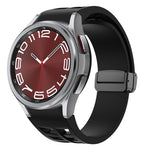 สายรัดนาฬิกาซิลิโคนแม่เหล็กพับหัวล็อกสีดำ Richard สำหรับ Samsung Galaxy Watch FE ขนาด 40 มม. สำหรับ Samsung Galaxy Watch 7 ขนาด 40 / 44 มม. สำหรับ Samsung Galaxy Watch 6 Classic ขนาด 43 / 47 มม.