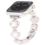 สายรัดนาฬิกาโลหะแบบปลดเร็วลายใบโคลเวอร์สี่แฉก สำหรับ Apple Watch SE 2023 44mm, สำหรับ Apple Watch SE 2023 40mm, สำหรับ Apple Watch Ultra 2 49mm, สำหรับ Apple Watch Series 9 45mm, สำหรับ Apple Watch Series 9 41mm, สำหรับ Apple Watch Ultra 49mm