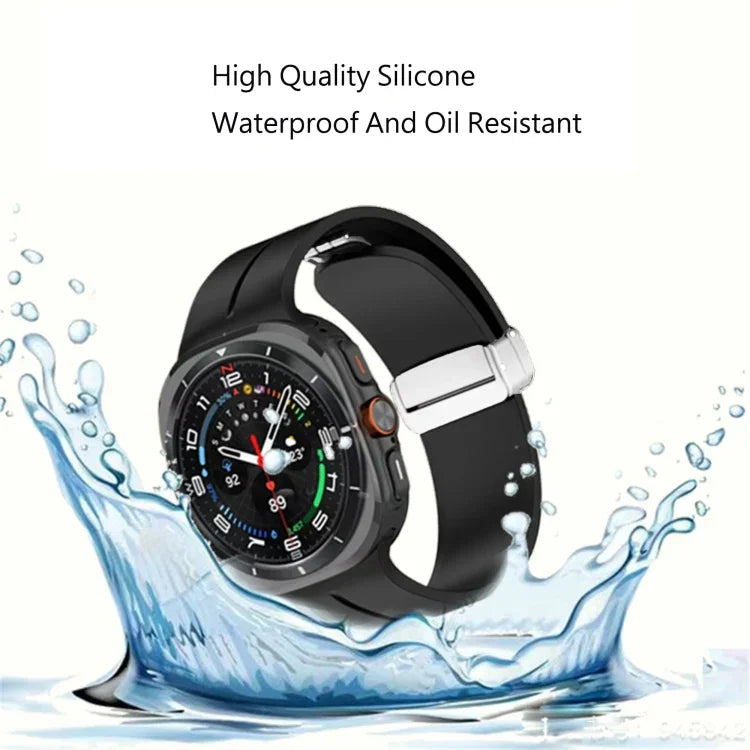 สายซิลิโคนพร้อมหัวเข็มขัดพับแม่เหล็กสีเงินสำหรับ Samsung Galaxy Watch Ultra 47มม. / Ultra 2025 Groove