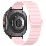สายซิลิโคนแม่เหล็กลายจุดสองสีสำหรับ Samsung Galaxy Watch Ultra 47มม.