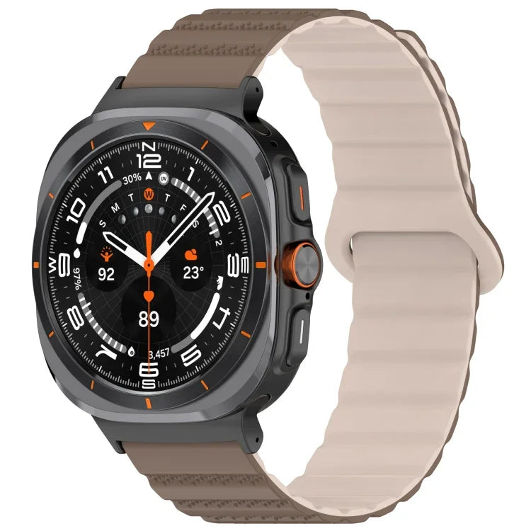 สายซิลิโคนแม่เหล็กลายจุดสองสีสำหรับ Samsung Galaxy Watch Ultra 47มม.