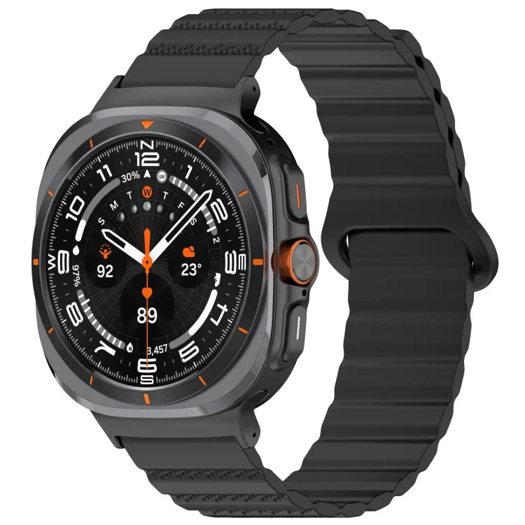 สายซิลิโคนแม่เหล็กลายจุดสองสีสำหรับ Samsung Galaxy Watch Ultra 47มม.