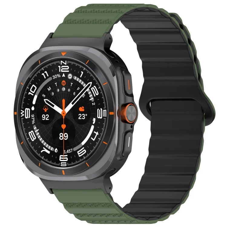 สายซิลิโคนแม่เหล็กลายจุดสองสีสำหรับ Samsung Galaxy Watch Ultra 47มม.