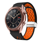 สายรัดนาฬิกาซิลิโคนพับหัวเข็มขัดแม่เหล็กสีเงินสองสี สำหรับ Samsung Galaxy Watch 3 41 มม., สำหรับ Samsung Galaxy Watch Active, สำหรับ Samsung Galaxy Watch 42 มม., สำหรับ Samsung Gear S2 Classic