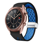 สายรัดนาฬิกาซิลิโคนพับหัวเข็มขัดแม่เหล็กสีเงินสองสี สำหรับ Samsung Galaxy Watch 3 41 มม., สำหรับ Samsung Galaxy Watch Active, สำหรับ Samsung Galaxy Watch 42 มม., สำหรับ Samsung Gear S2 Classic
