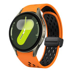 สายซิลิโคนพับแม่เหล็กสองสีพร้อมหัวเข็มขัดสีดำ สำหรับ Samsung Galaxy Watch 7 40 / 44มม., สำหรับ Samsung Galaxy Watch 5 40 / 44มม., สำหรับ Samsung Galaxy Watch 4 40 / 44มม., สำหรับ Samsung Galaxy Watch 4 Classic 42 / 46มม.
