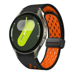 สายซิลิโคนพับแม่เหล็กสองสีพร้อมหัวเข็มขัดสีดำ สำหรับ Samsung Galaxy Watch 7 40 / 44มม., สำหรับ Samsung Galaxy Watch 5 40 / 44มม., สำหรับ Samsung Galaxy Watch 4 40 / 44มม., สำหรับ Samsung Galaxy Watch 4 Classic 42 / 46มม.