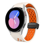 สายซิลิโคนพับแม่เหล็กสองสีพร้อมหัวเข็มขัดสีดำ สำหรับ Samsung Galaxy Watch 7 40 / 44มม., สำหรับ Samsung Galaxy Watch 5 40 / 44มม., สำหรับ Samsung Galaxy Watch 4 40 / 44มม., สำหรับ Samsung Galaxy Watch 4 Classic 42 / 46มม.