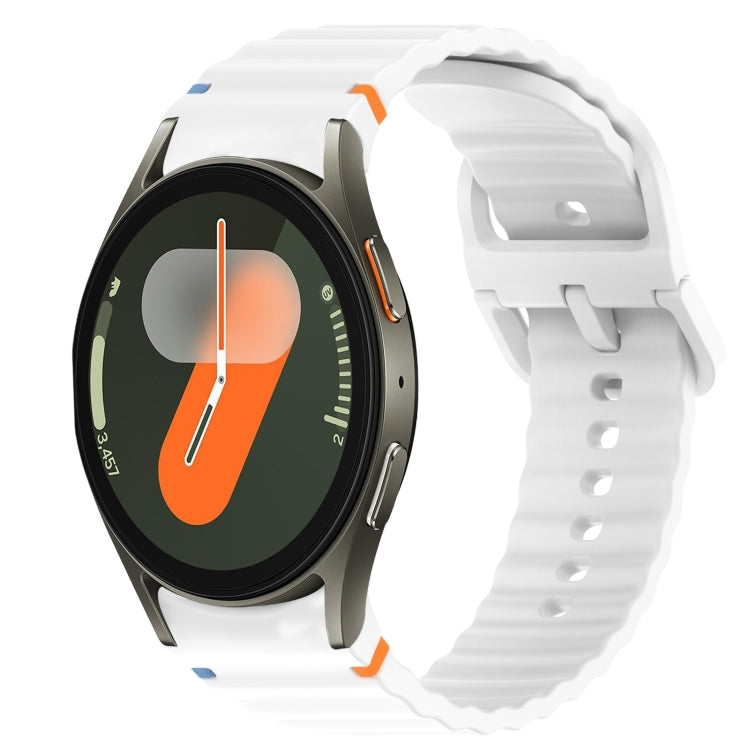 สายรัดนาฬิกาซิลิโคนลายเม็ดคลื่นเย็บพร้อมระบบปลดเร็ว สำหรับ Samsung Galaxy Watch FE ขนาด 40 มม., สำหรับ Samsung Galaxy Watch 7 ขนาด 44 มม., สำหรับ Samsung Galaxy Watch 7 ขนาด 40 มม., สำหรับ Samsung Galaxy Watch 6 Classic ขนาด 47 มม.