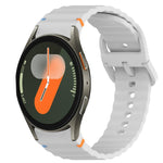 สายรัดนาฬิกาซิลิโคนลายเม็ดคลื่นเย็บพร้อมระบบปลดเร็ว สำหรับ Samsung Galaxy Watch FE ขนาด 40 มม., สำหรับ Samsung Galaxy Watch 7 ขนาด 44 มม., สำหรับ Samsung Galaxy Watch 7 ขนาด 40 มม., สำหรับ Samsung Galaxy Watch 6 Classic ขนาด 47 มม.