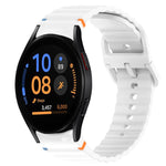 สายรัดนาฬิกาซิลิโคนลายเม็ดคลื่นเย็บพร้อมระบบปลดเร็ว สำหรับ Samsung Galaxy Watch FE ขนาด 40 มม., สำหรับ Samsung Galaxy Watch 7 ขนาด 44 มม., สำหรับ Samsung Galaxy Watch 7 ขนาด 40 มม., สำหรับ Samsung Galaxy Watch 6 Classic ขนาด 47 มม.