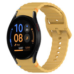 สายรัดนาฬิกาซิลิโคนลายเม็ดคลื่นเย็บพร้อมระบบปลดเร็ว สำหรับ Samsung Galaxy Watch FE ขนาด 40 มม., สำหรับ Samsung Galaxy Watch 7 ขนาด 44 มม., สำหรับ Samsung Galaxy Watch 7 ขนาด 40 มม., สำหรับ Samsung Galaxy Watch 6 Classic ขนาด 47 มม.